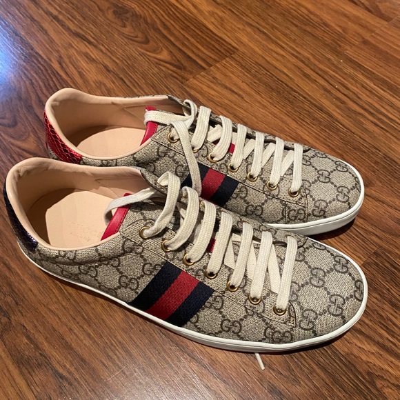 New without tags:Gucci ace supreme sneakers! In size 40. - Picture 3 of 11